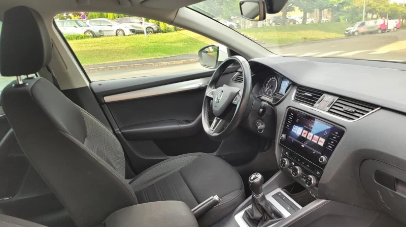 Skoda Octavia 1, 6, снимка 7 - Автомобили и джипове - 52089366