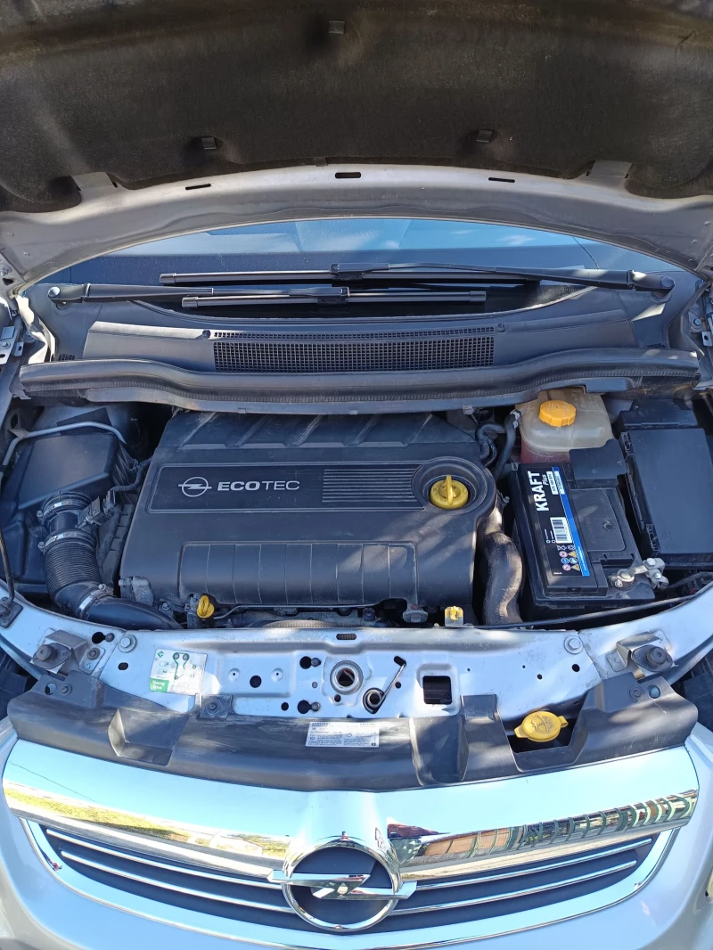 Opel Zafira, снимка 11 - Автомобили и джипове - 52249603