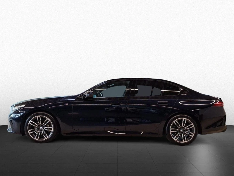 BMW 540 d/xDrive/M-SPORT/CARBON/H&K/360/LED/HEAD UP/SHADOW, снимка 4 - Автомобили и джипове - 52574960