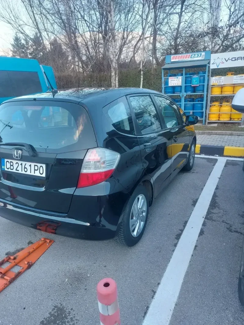 Honda Jazz, снимка 3 - Автомобили и джипове - 53443421