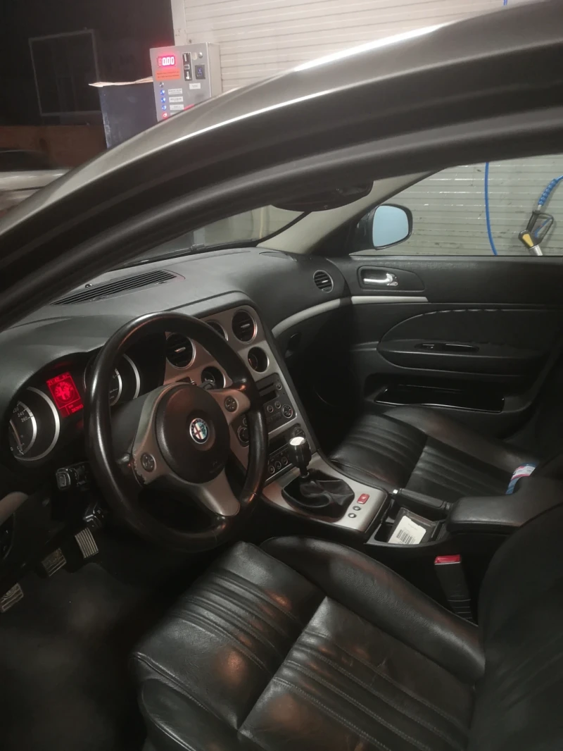 Alfa Romeo 159 1.9 JTDM 16V, снимка 3 - Автомобили и джипове - 53486168