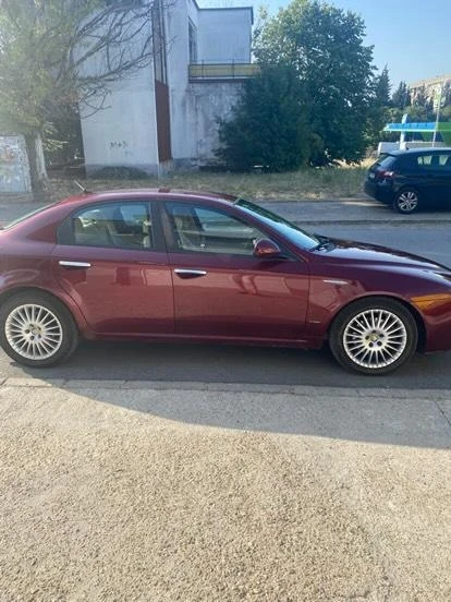 Alfa Romeo 159 1.9 jtdm 16v  - изображение 4
