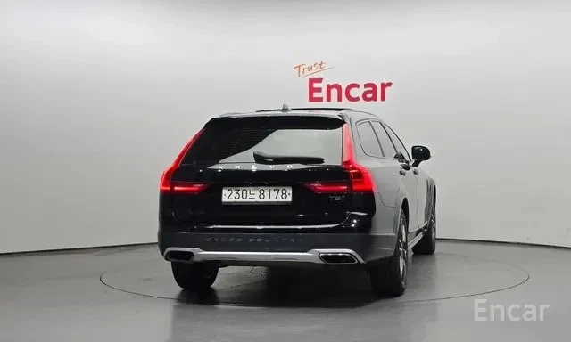 Volvo V90 2.0 T5 AWD, снимка 4 - Автомобили и джипове - 55122166