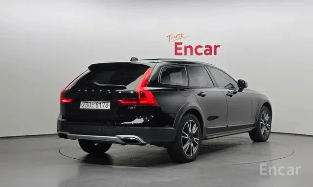 Volvo V90 2.0 T5 AWD, снимка 2 - Автомобили и джипове - 55122166