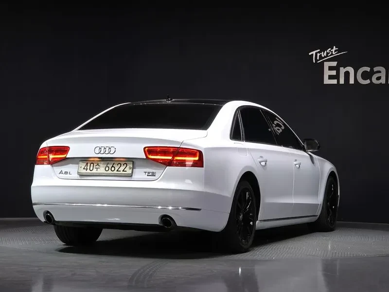 Audi A8 3.0 TFSI Quattro - САМО 30% АВАНС, снимка 2 - Автомобили и джипове - 56219522