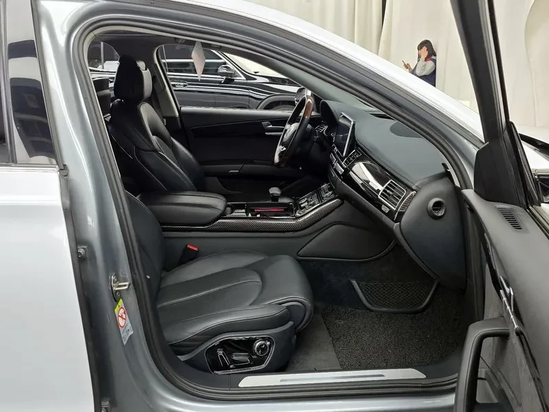 Audi A8 3.0 TFSI Quattro - САМО 30% АВАНС, снимка 11 - Автомобили и джипове - 56219522