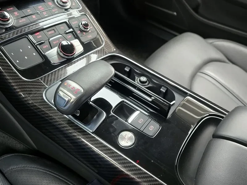 Audi A8 3.0 TFSI Quattro - САМО 30% АВАНС, снимка 9 - Автомобили и джипове - 56219522