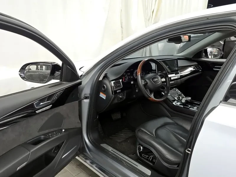 Audi A8 3.0 TFSI Quattro - САМО 30% АВАНС, снимка 10 - Автомобили и джипове - 56219522