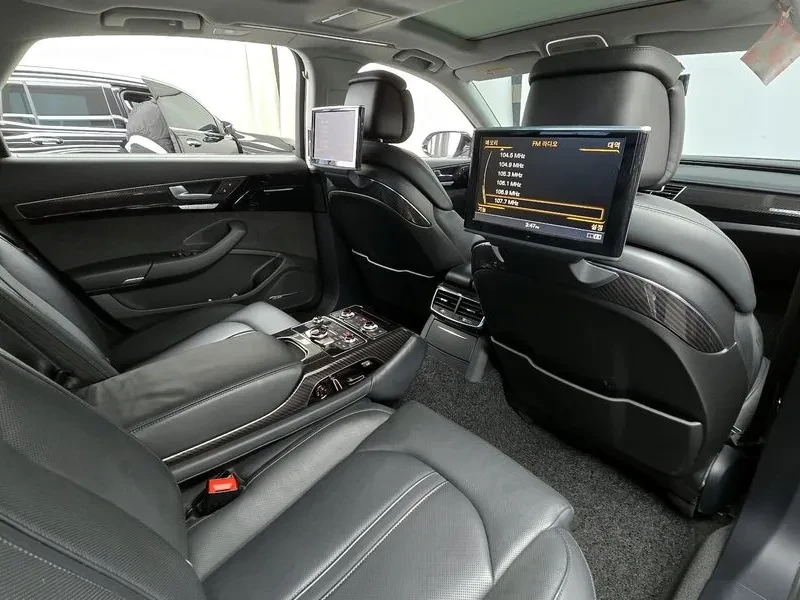 Audi A8 3.0 TFSI Quattro - САМО 30% АВАНС, снимка 12 - Автомобили и джипове - 56219522