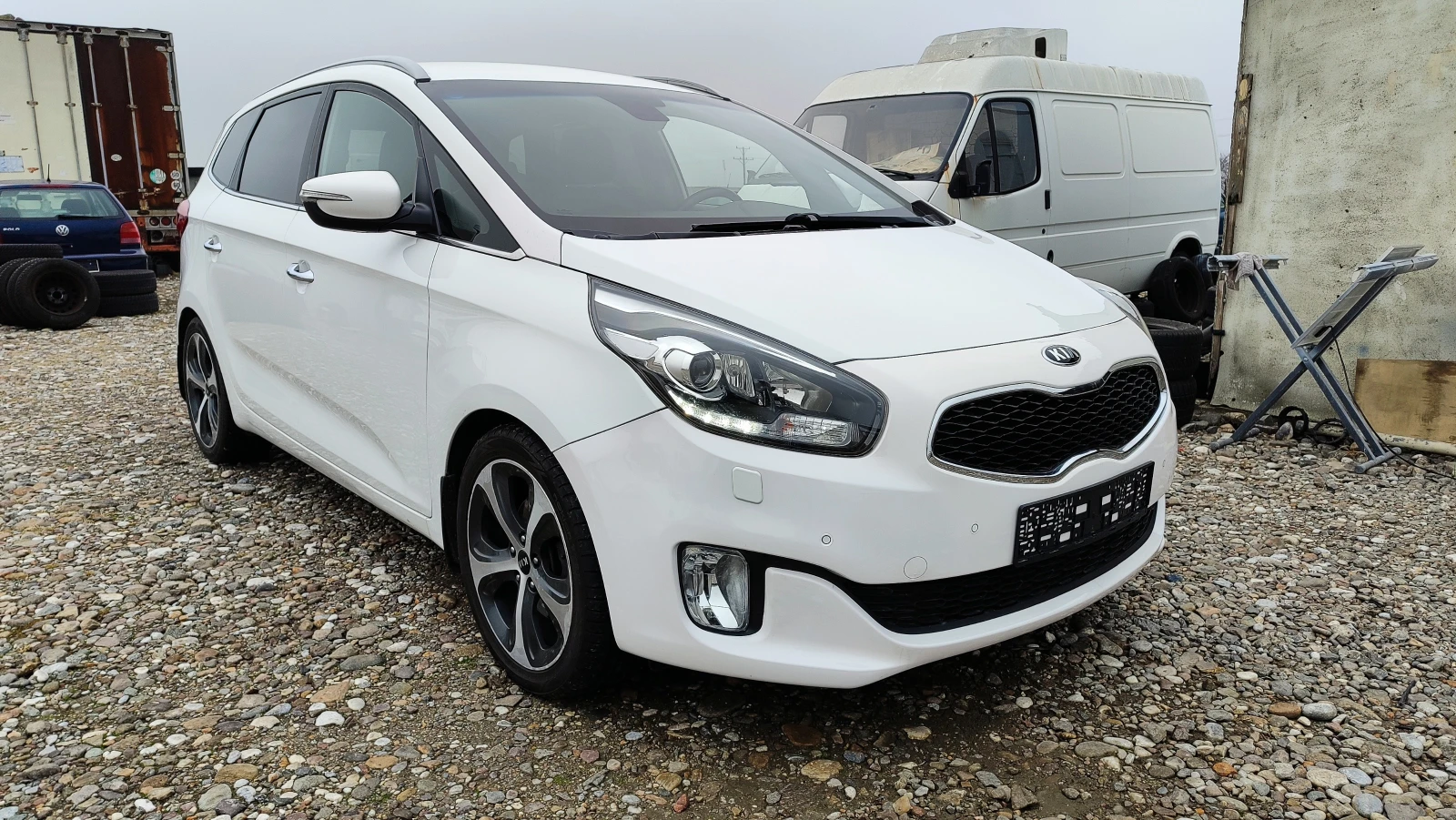 Kia Carens автоматик - [1] 