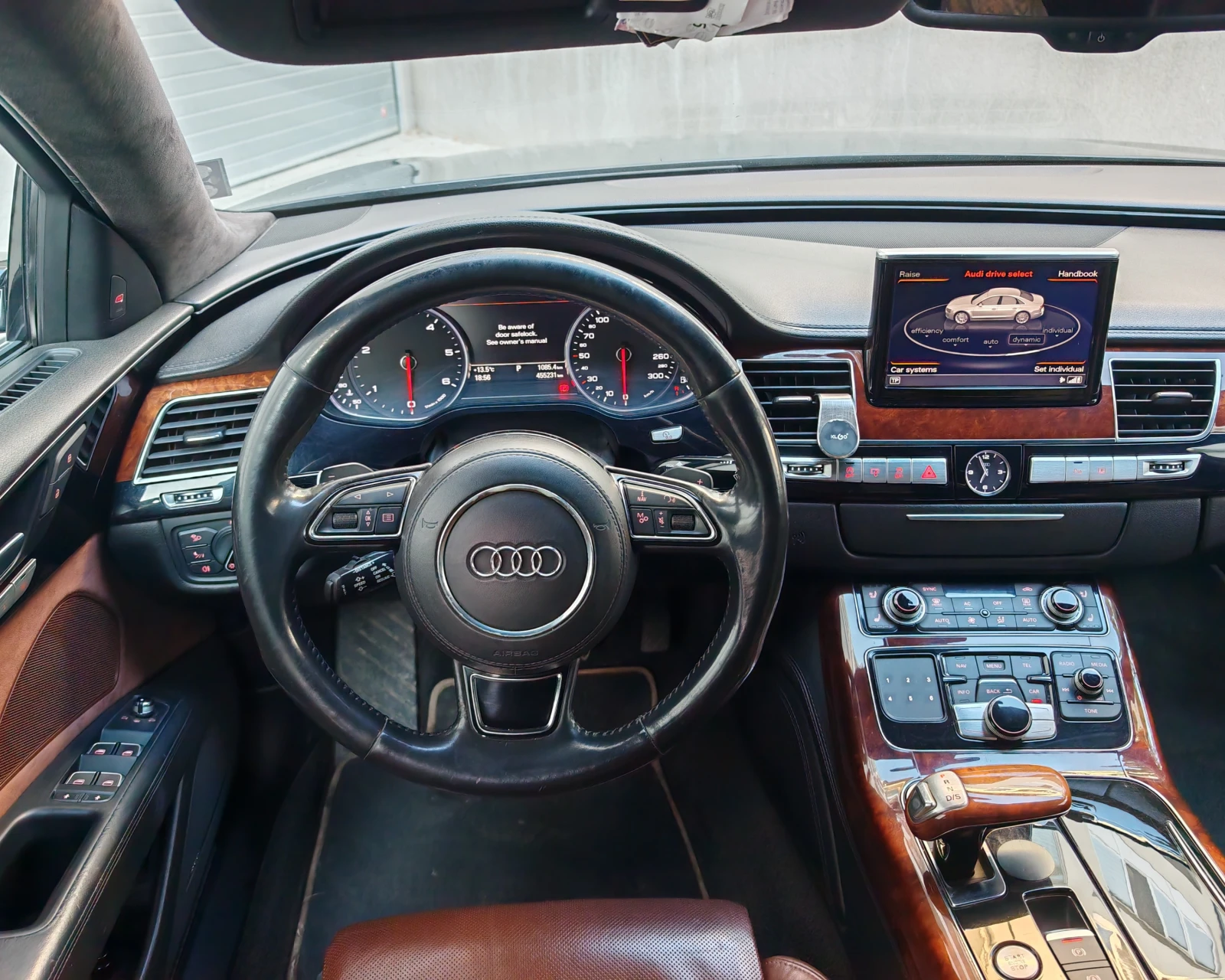 Audi A8 Exclusive  - изображение 8