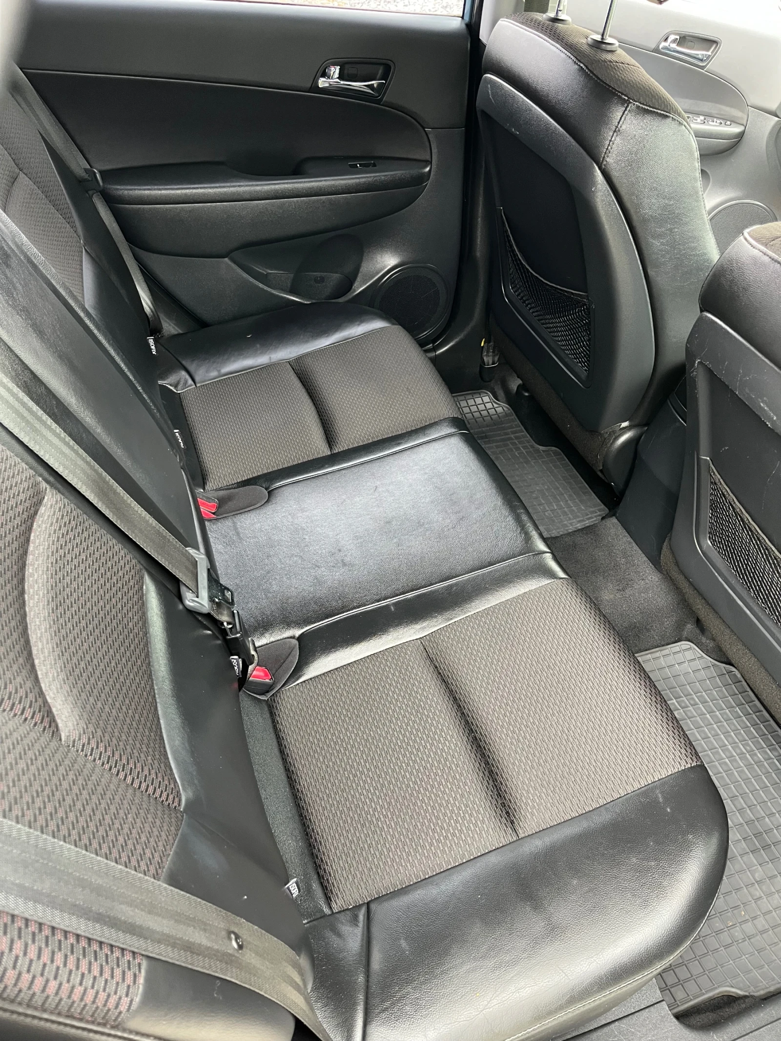 Hyundai I30 1.6i 126кс - изображение 7