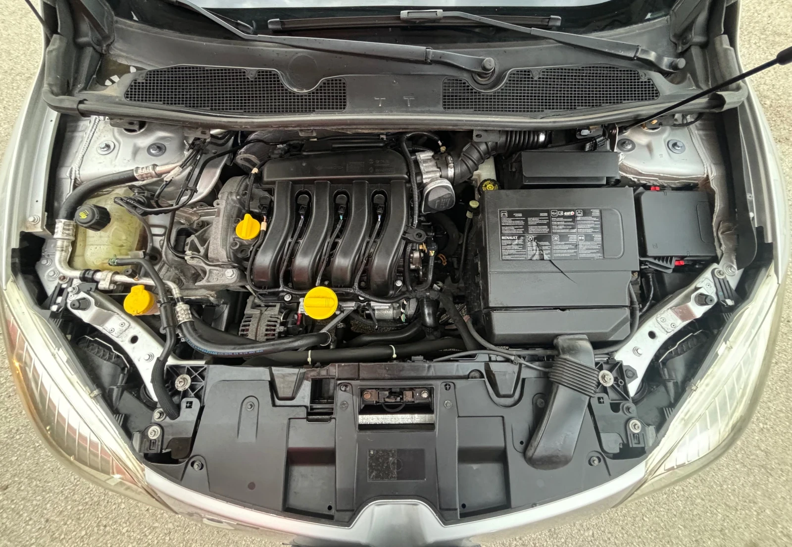 Renault Megane 1.6 I - изображение 9