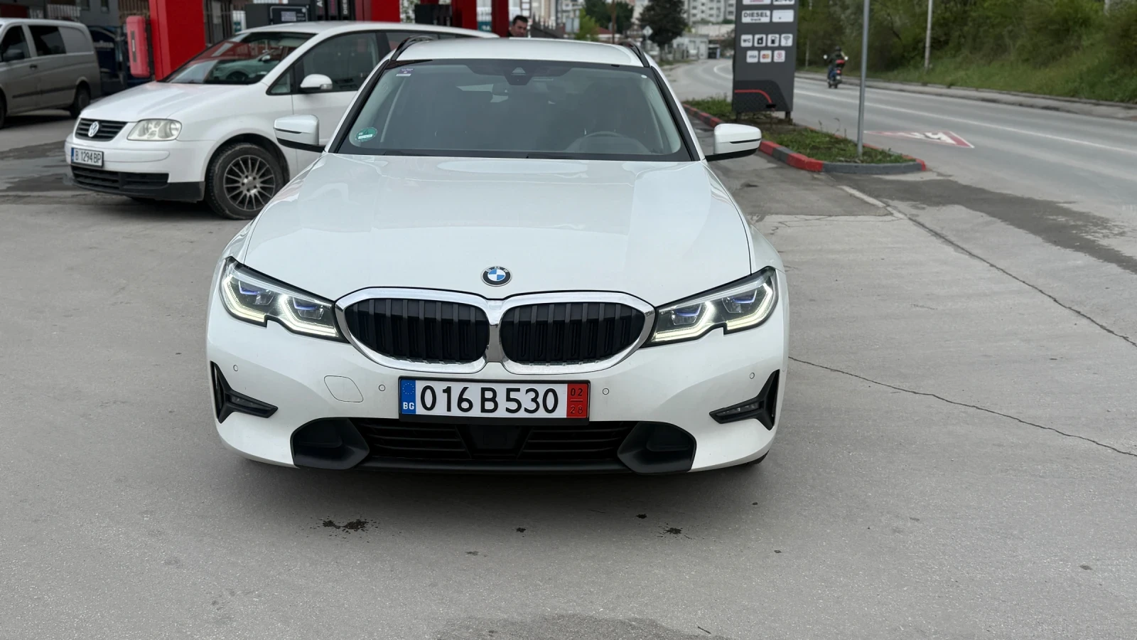 BMW 320 Sport line лазер ЛИЗИНГ БЕЗ ПЪРВОНАЧАЛНА ВНОСКА - изображение 2