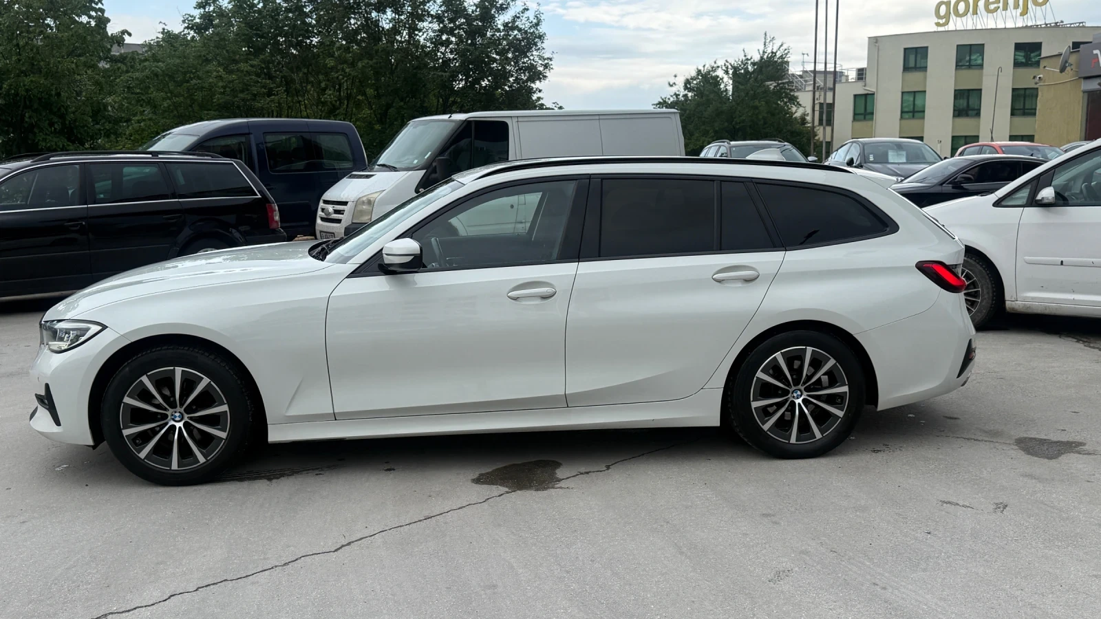 BMW 320 Sport line лазер ЛИЗИНГ БЕЗ ПЪРВОНАЧАЛНА ВНОСКА - изображение 4