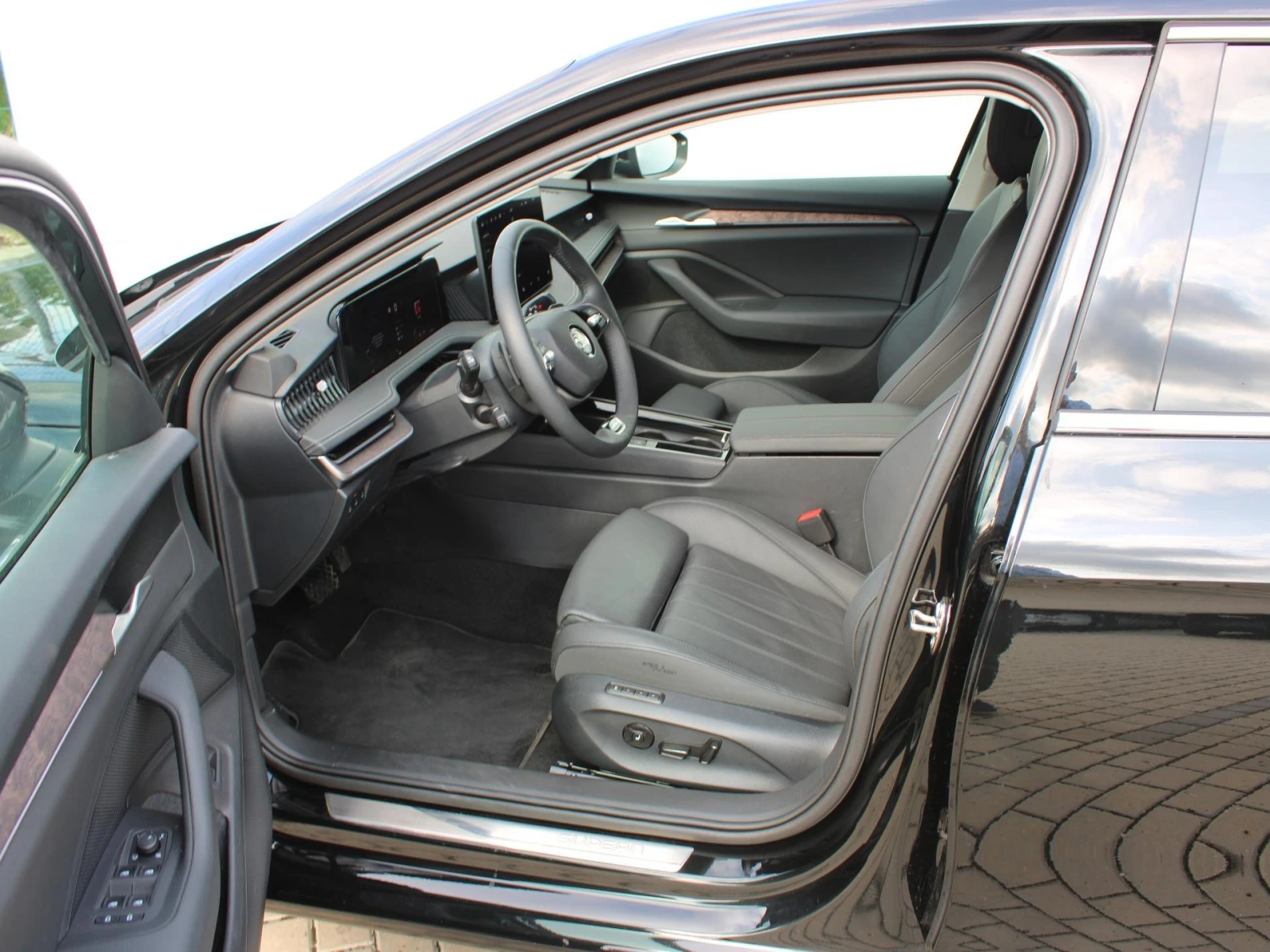 Skoda Superb 2.0 TDI L&K 4x4  | Mobile.bg   7