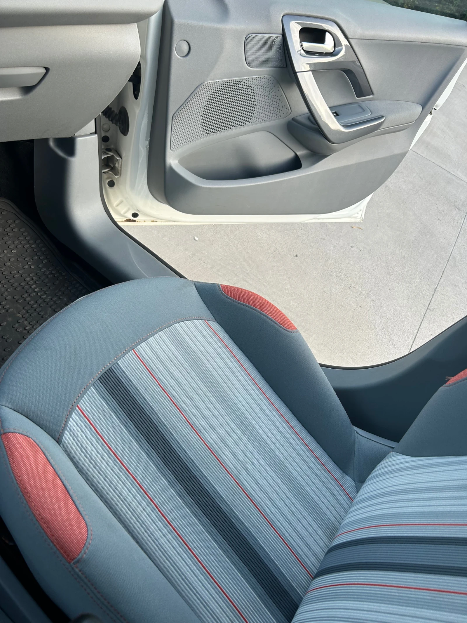 Peugeot 208 | Mobile.bg   13