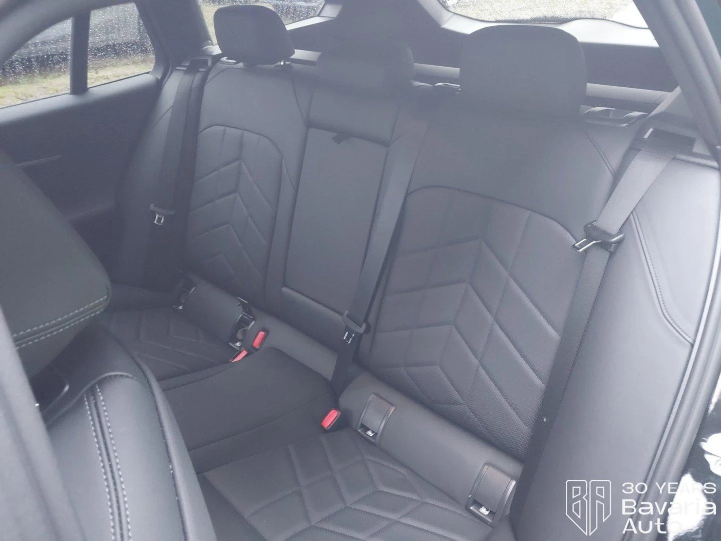 BMW i5 40 eDrive Touring - изображение 8