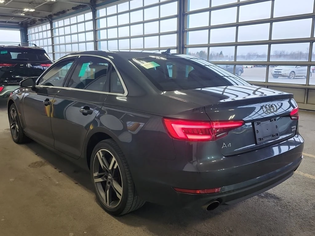 Audi A4 TECHNIK * CARFAX * Цена до България - изображение 4