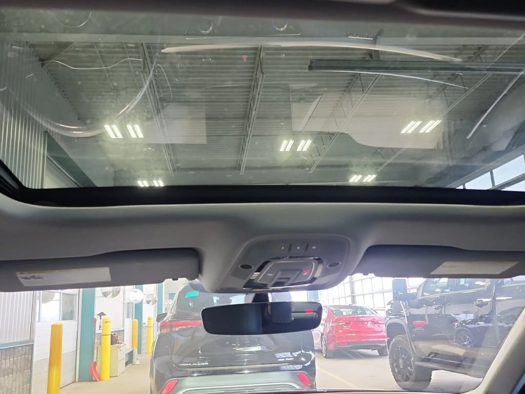 Audi A4 TECHNIK * CARFAX * Цена до България - изображение 10