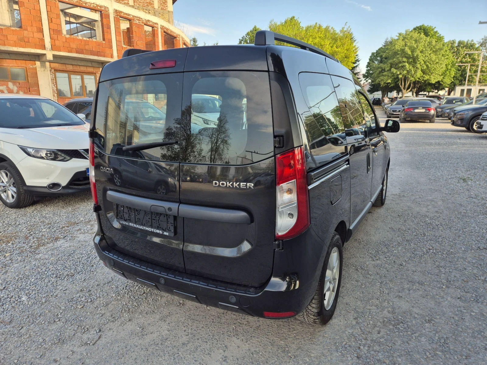 Dacia Dokker 1.6i, снимка 4 - Автомобили и джипове - 52791312