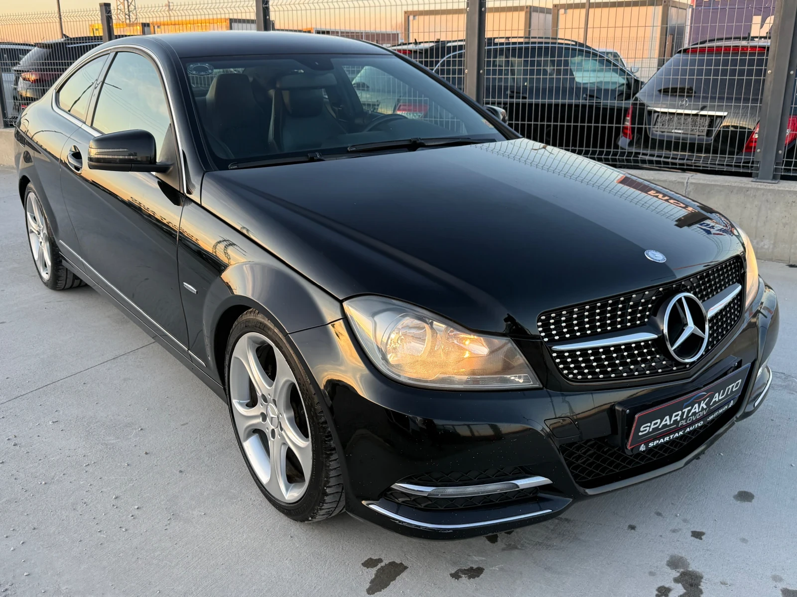 Mercedes-Benz C 220 CDI* AMG Line* 2013г* Топ Състояние* 147.000КМ*  - изображение 3