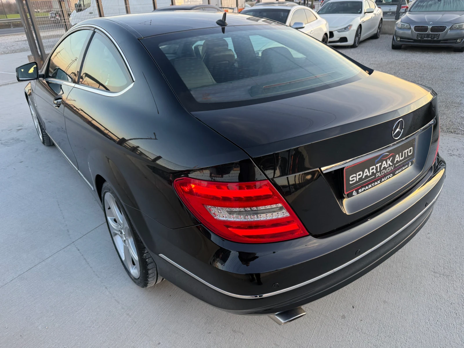 Mercedes-Benz C 220 CDI* AMG Line* 2013г* Топ Състояние* 147.000КМ*  - изображение 6