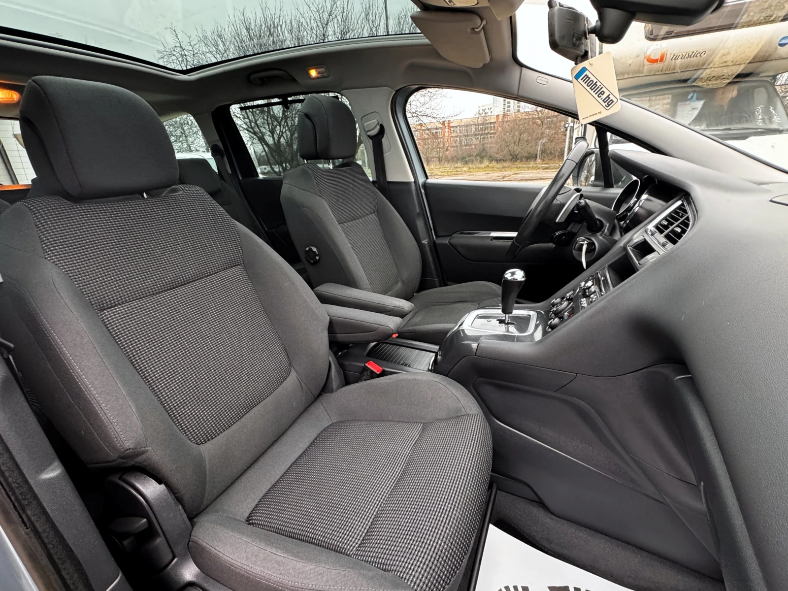 Peugeot 5008 1.6 e-HDi АВТОМАТИК - изображение 10