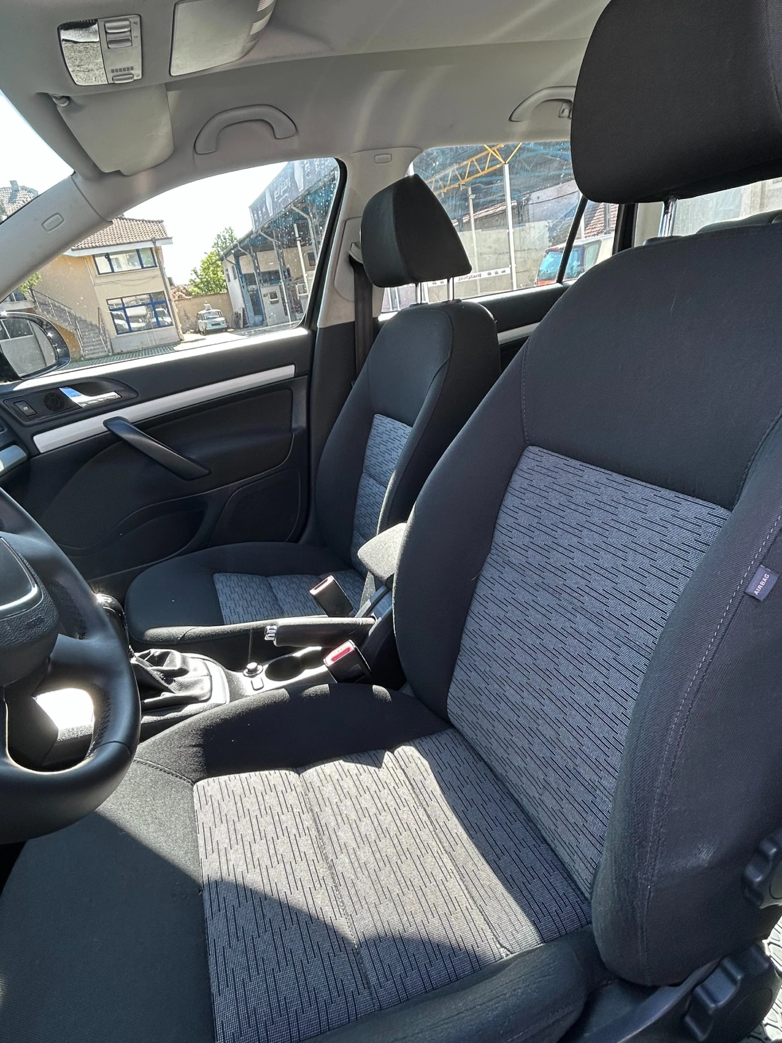 Skoda Octavia 1.6 MPI - изображение 9