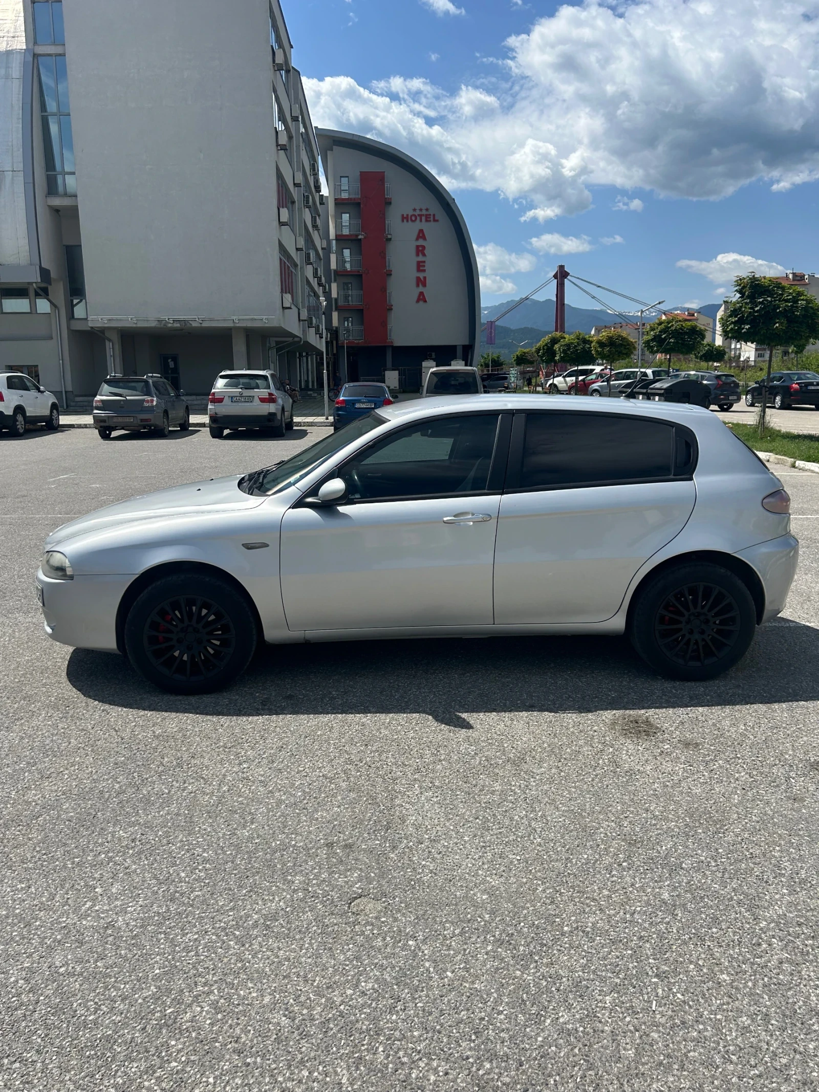 Alfa Romeo 147 1.9 JTD Facelift, снимка 4 - Автомобили и джипове - 54308970