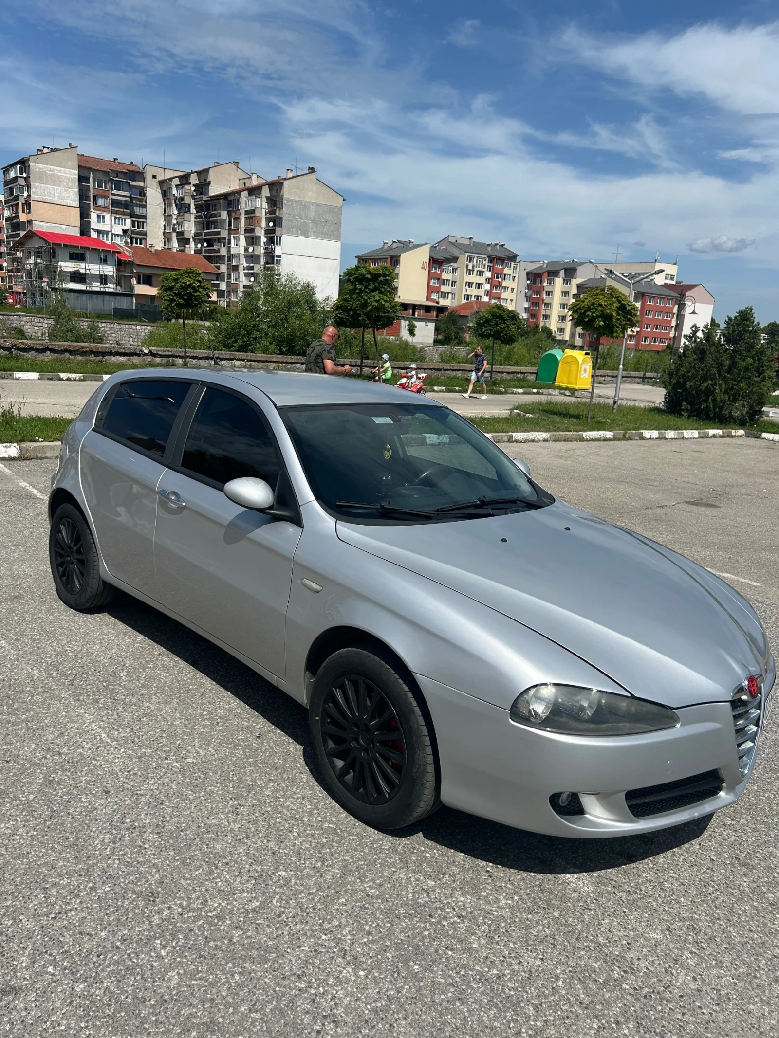 Alfa Romeo 147 1.9 JTD Facelift, снимка 2 - Автомобили и джипове - 54308970