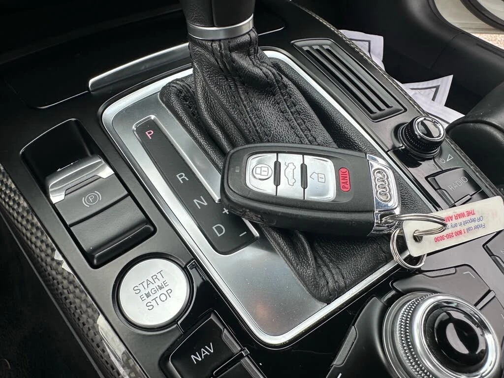 Audi S5 4.2* quattro* АвтоКредит * (ЦЕНА ДО БГ), снимка 13 - Автомобили и джипове - 54543875
