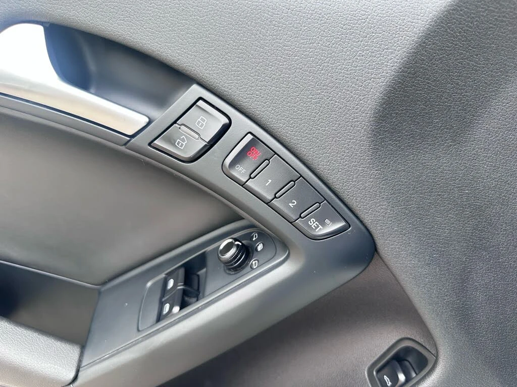 Audi S5 4.2* quattro* АвтоКредит * (ЦЕНА ДО БГ), снимка 8 - Автомобили и джипове - 54543875