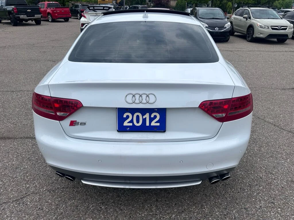 Audi S5 4.2* quattro* АвтоКредит * (ЦЕНА ДО БГ), снимка 4 - Автомобили и джипове - 54543875
