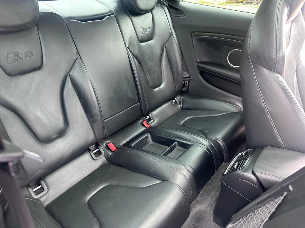 Audi S5 4.2* quattro* АвтоКредит * (ЦЕНА ДО БГ), снимка 16 - Автомобили и джипове - 54543875