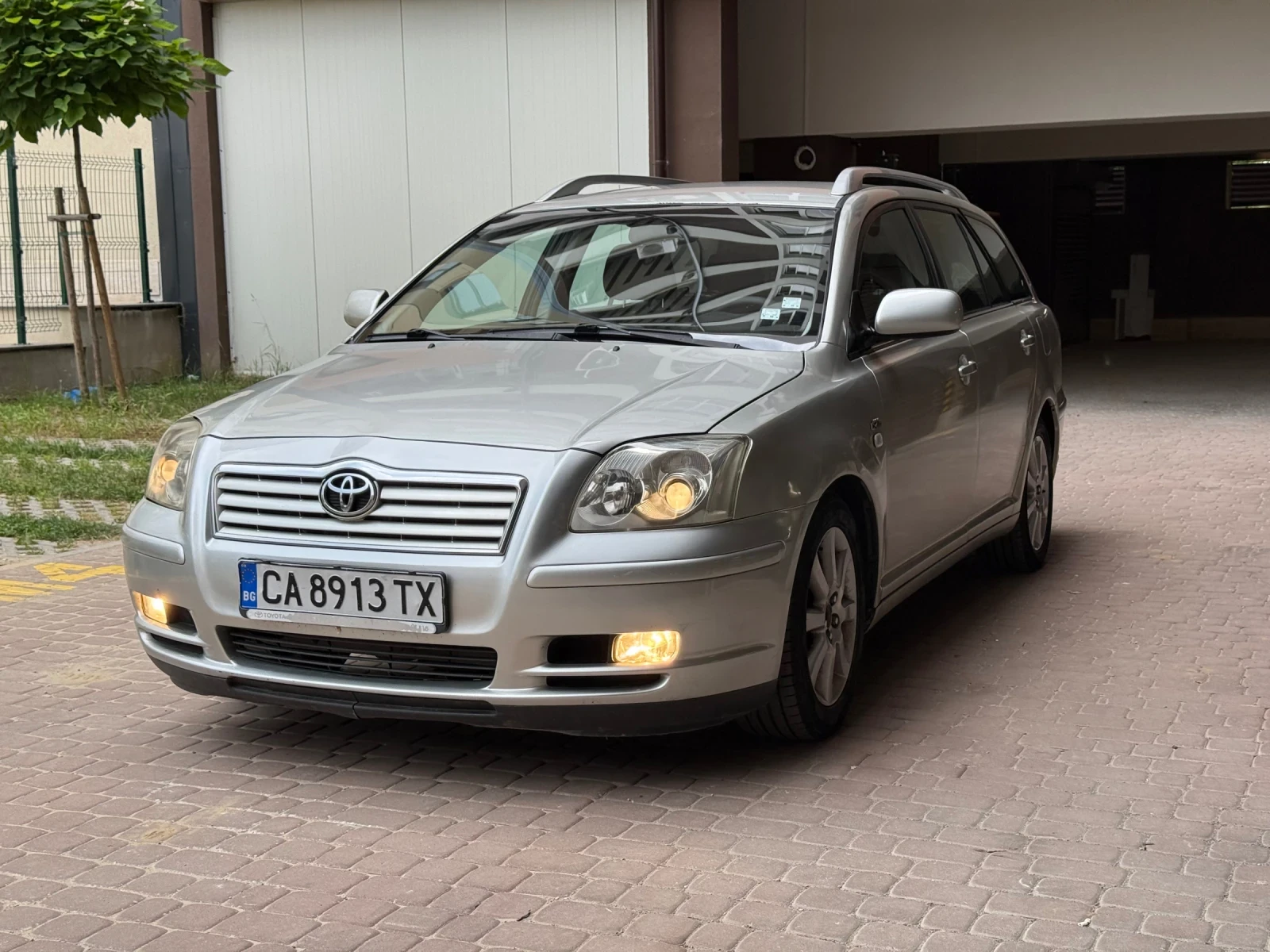 Toyota Avensis 2.0 DIZEL, снимка 3 - Автомобили и джипове - 55103247