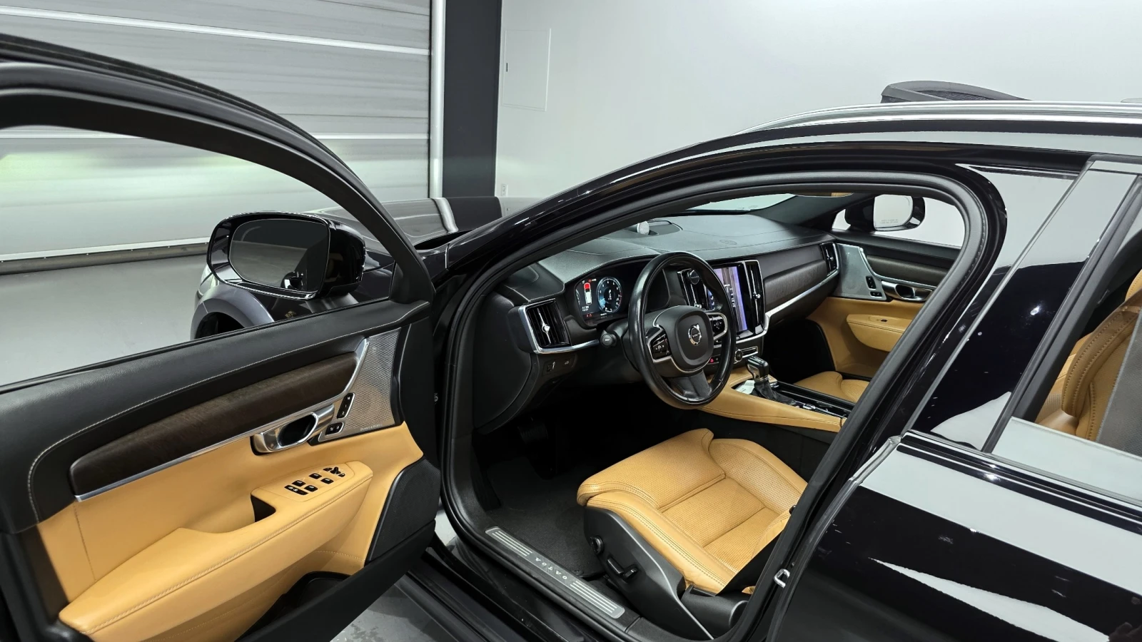 Volvo V90 2.0 T5 AWD, снимка 6 - Автомобили и джипове - 55122166