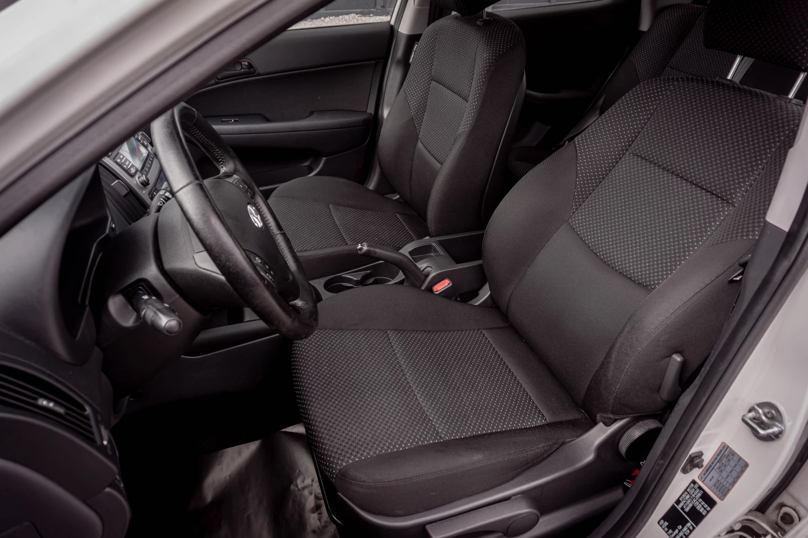 Hyundai I30 1.4 бензин, снимка 9 - Автомобили и джипове - 55135751