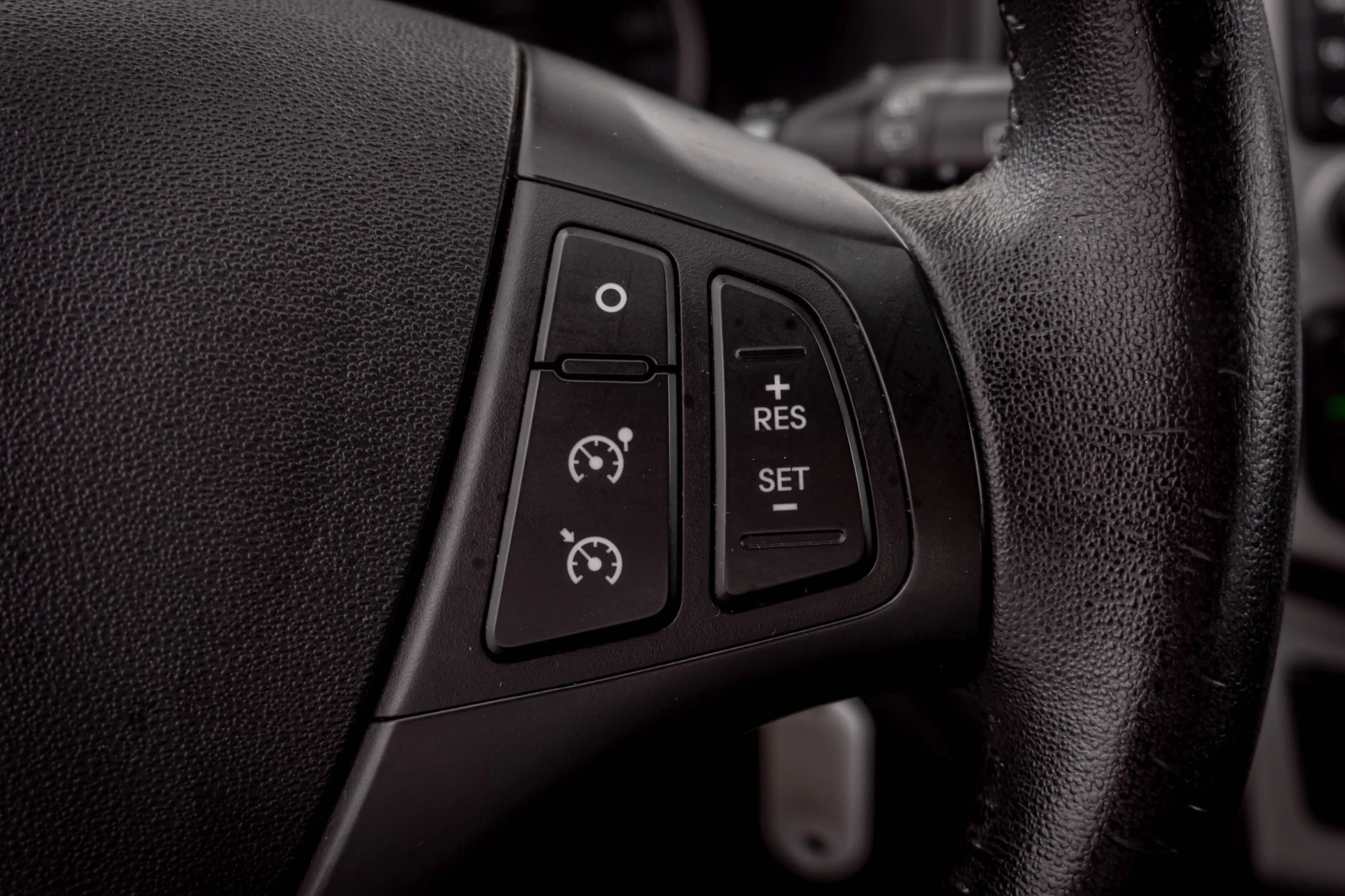 Hyundai I30 1.4 бензин, снимка 13 - Автомобили и джипове - 55135751