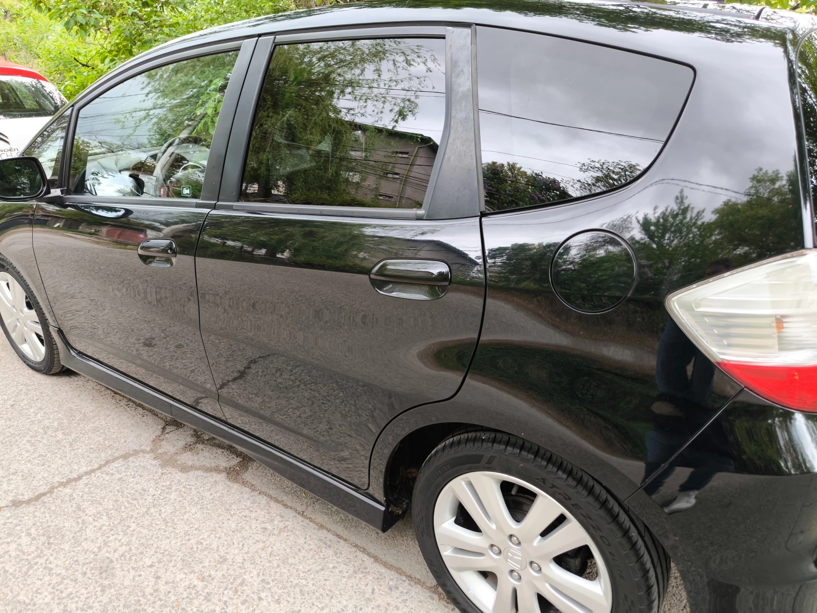 Honda Jazz, снимка 3 - Автомобили и джипове - 55406355