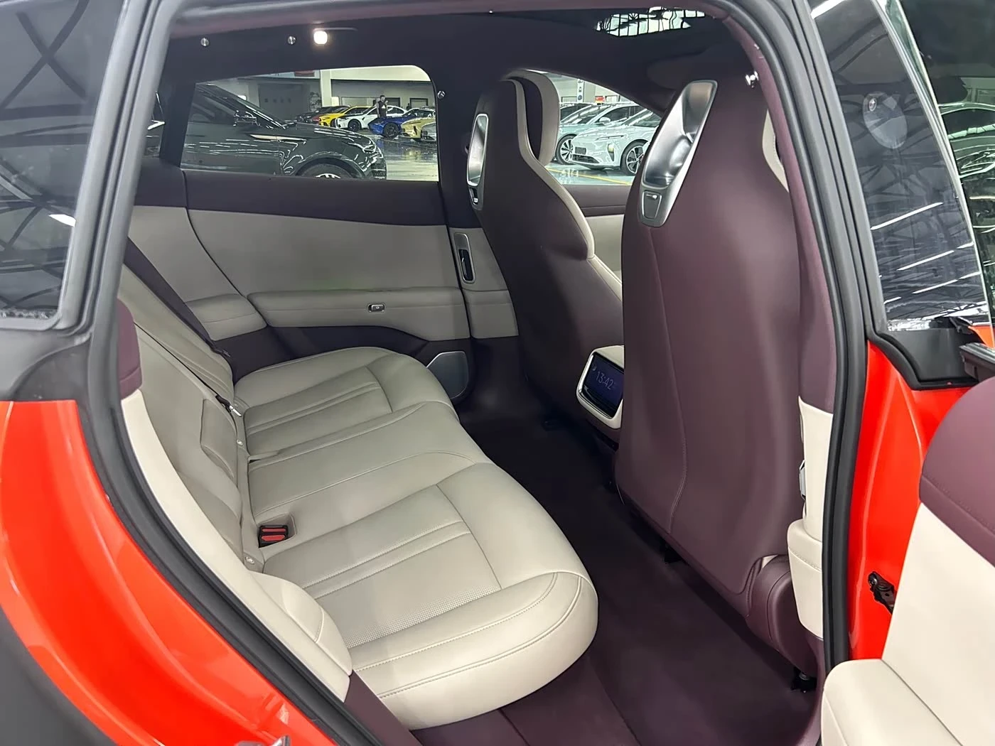 Xiaomi YU7 Pro AWD import.autoprime.bg, снимка 9 - Автомобили и джипове - 55702647