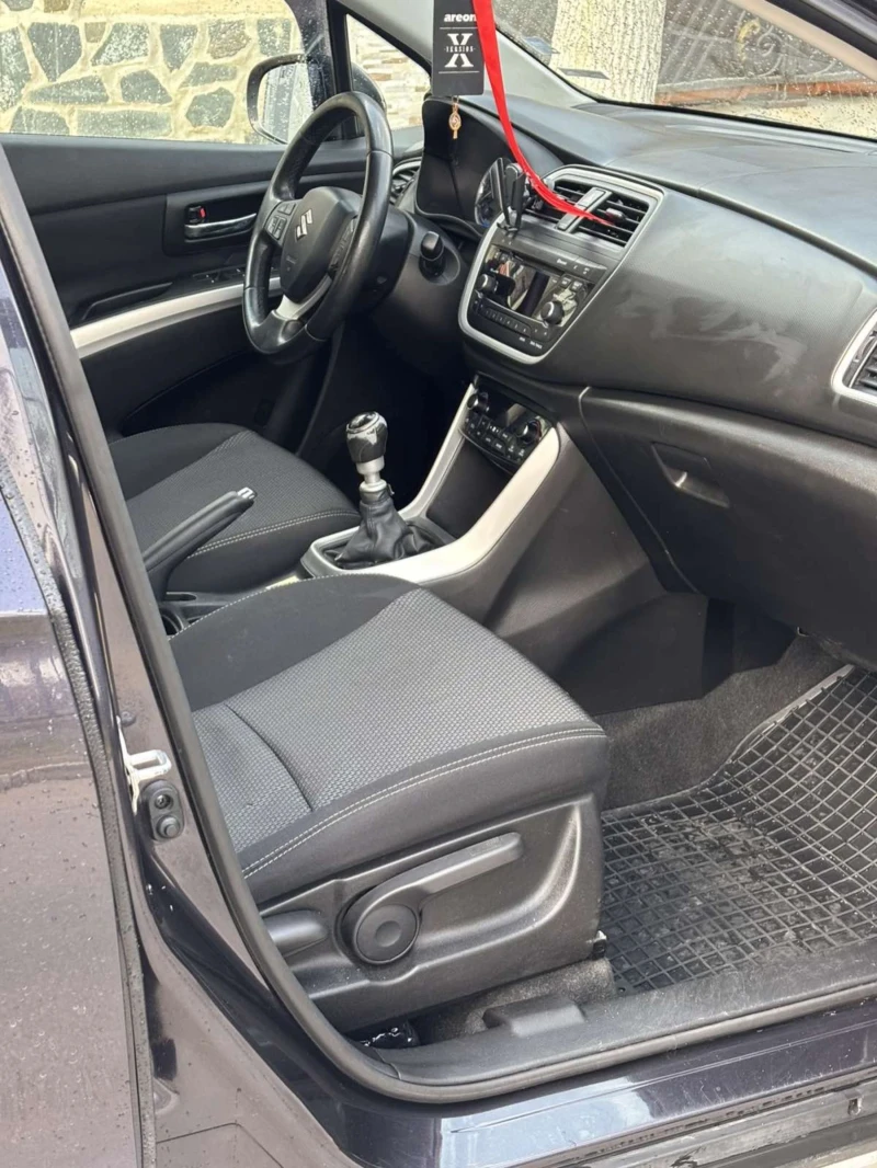 Suzuki SX4 S-Cross, снимка 4 - Автомобили и джипове - 45406047