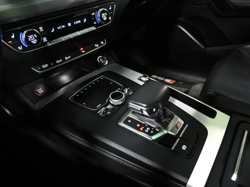 Audi SQ5 PROMO* MATRIX* 360* PANO* KEYLESS* ОБДУХ, снимка 11 - Автомобили и джипове - 52739831