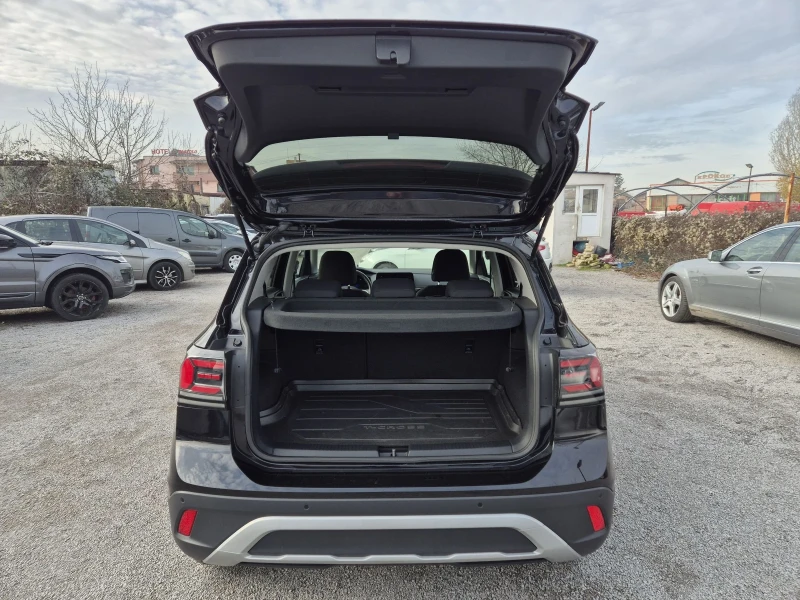VW T-Cross ФЕЙСЛИФТ///ДИСТРОНИК///LED, снимка 15 - Автомобили и джипове - 52839355