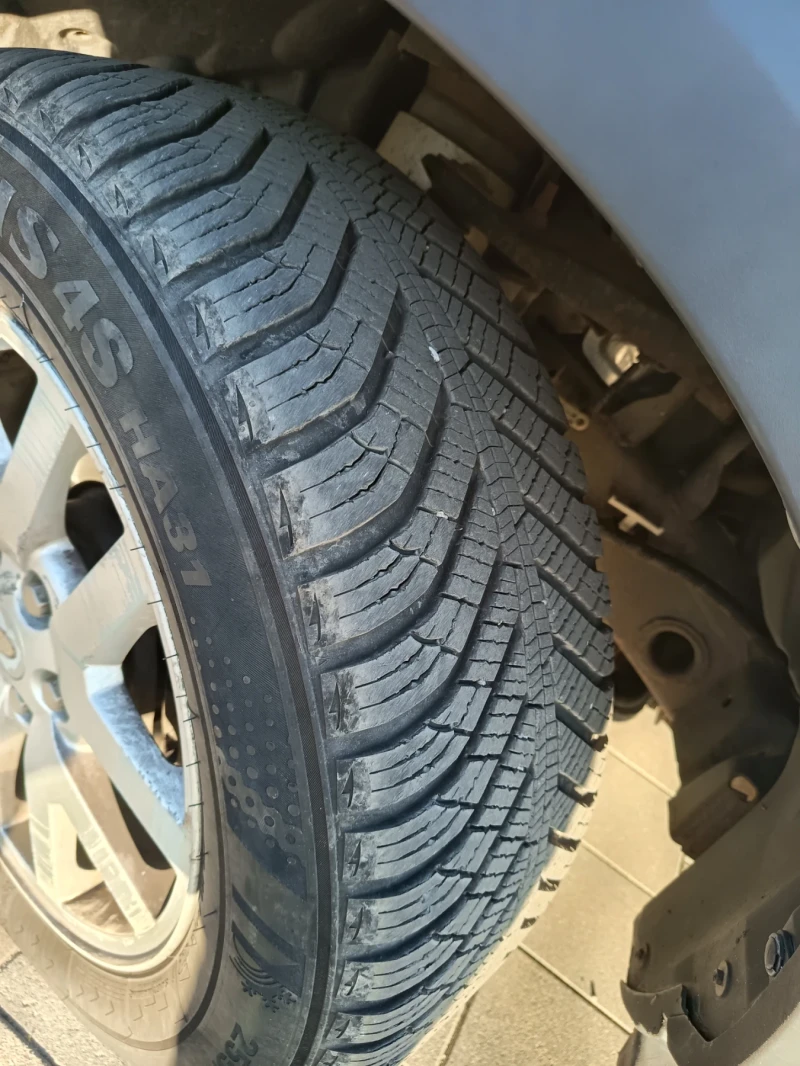 Land Rover Discovery, снимка 8 - Автомобили и джипове - 52863434