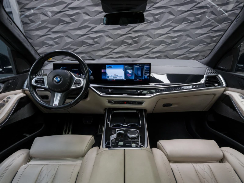 BMW X7 XDRIVE* M-PACK* H&K* 360* Pano* HUD* Подгрев* Кожа, снимка 5 - Автомобили и джипове - 53161985