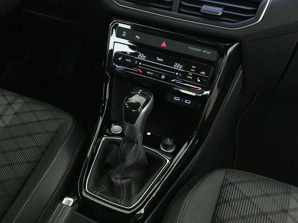 VW T-Cross 1.5 TSI = R-Line =  | Mobile.bg   11