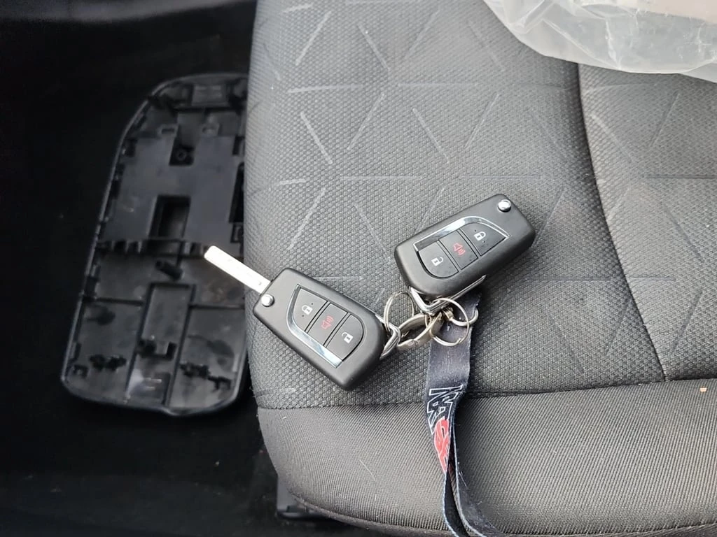 Toyota Rav4 * LE * CARFAX * БЕЗ ПЪРВОНАЧАЛНА ВНОСКА - изображение 8