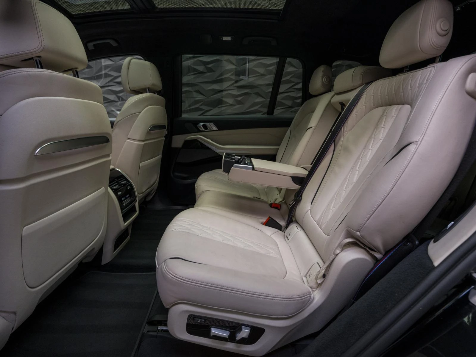 BMW X7 XDRIVE* M-PACK* H&K* 360* Pano* HUD* Подгрев* Кожа - изображение 9