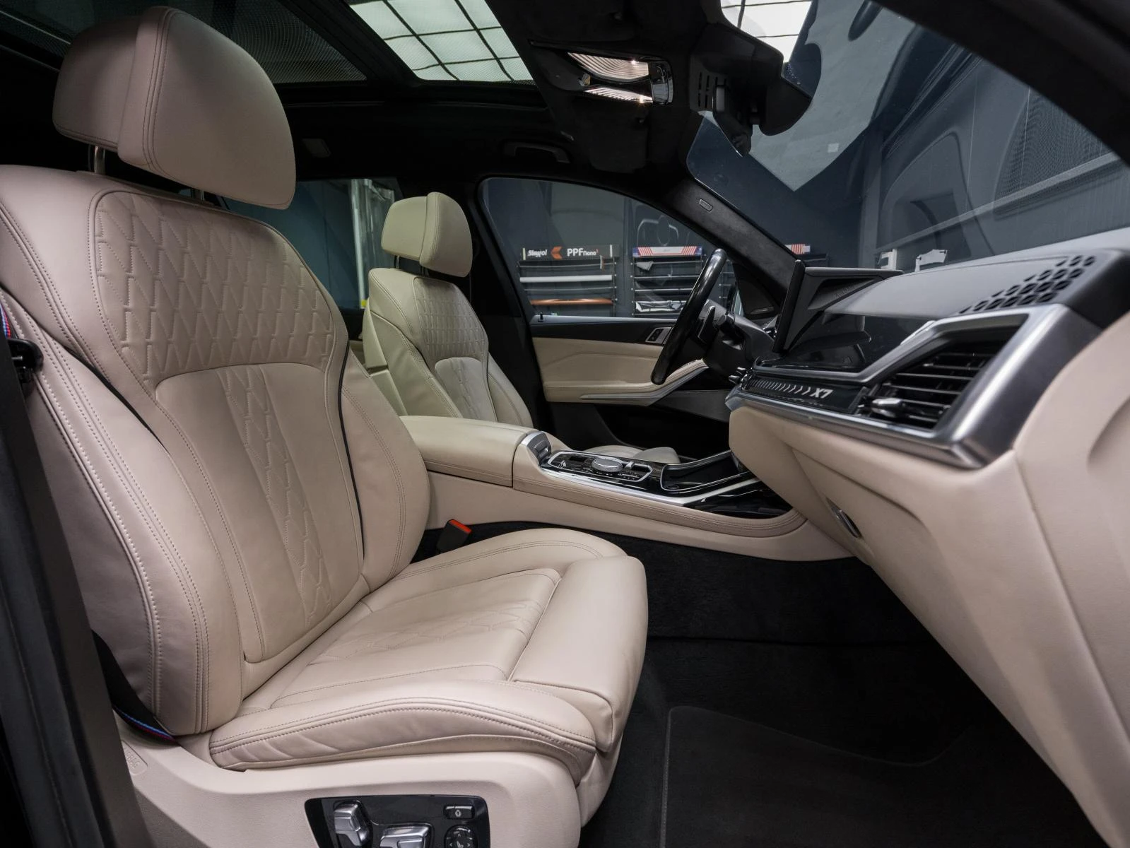 BMW X7 XDRIVE* M-PACK* H&K* 360* Pano* HUD* Подгрев* Кожа - изображение 8
